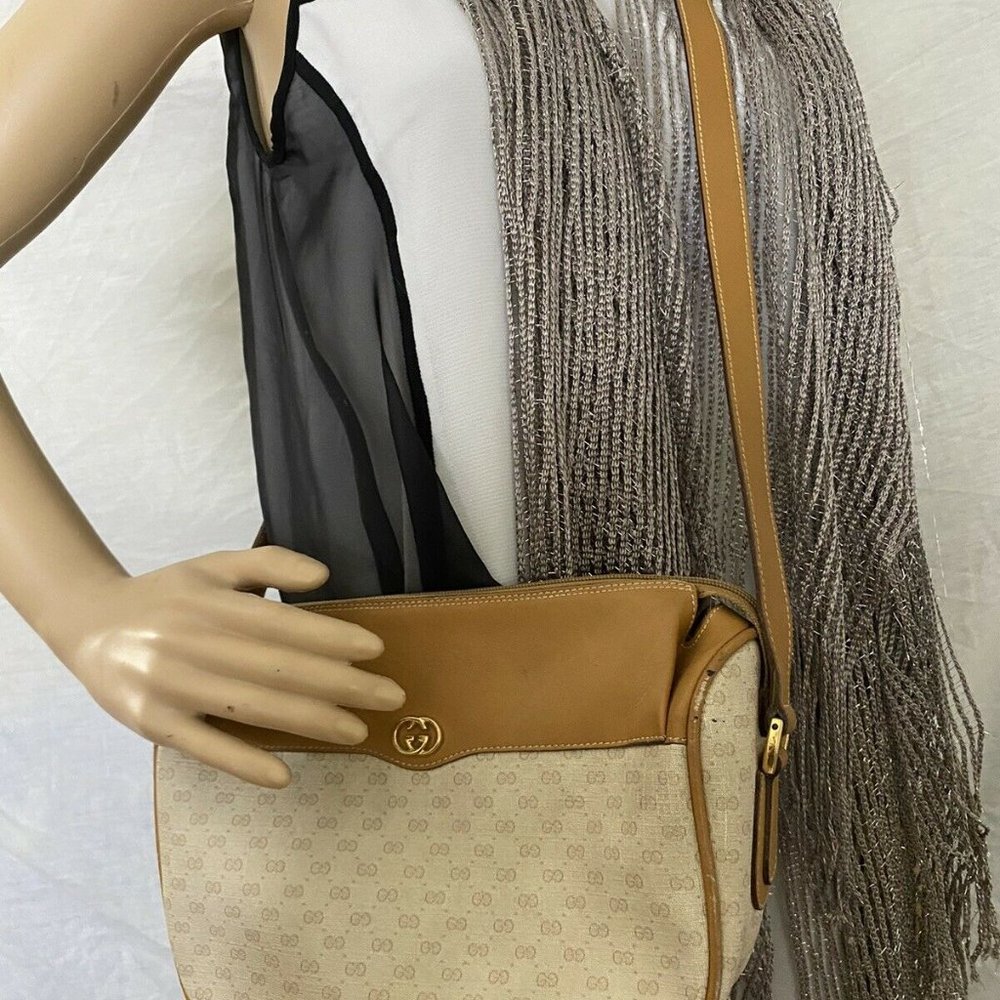 GUCCI Vintage Beige Coated Canvas/ Leather Crossbo - Picture 10 of 12